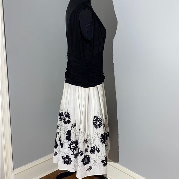 S.L. Fashion - Picture 4 of 8